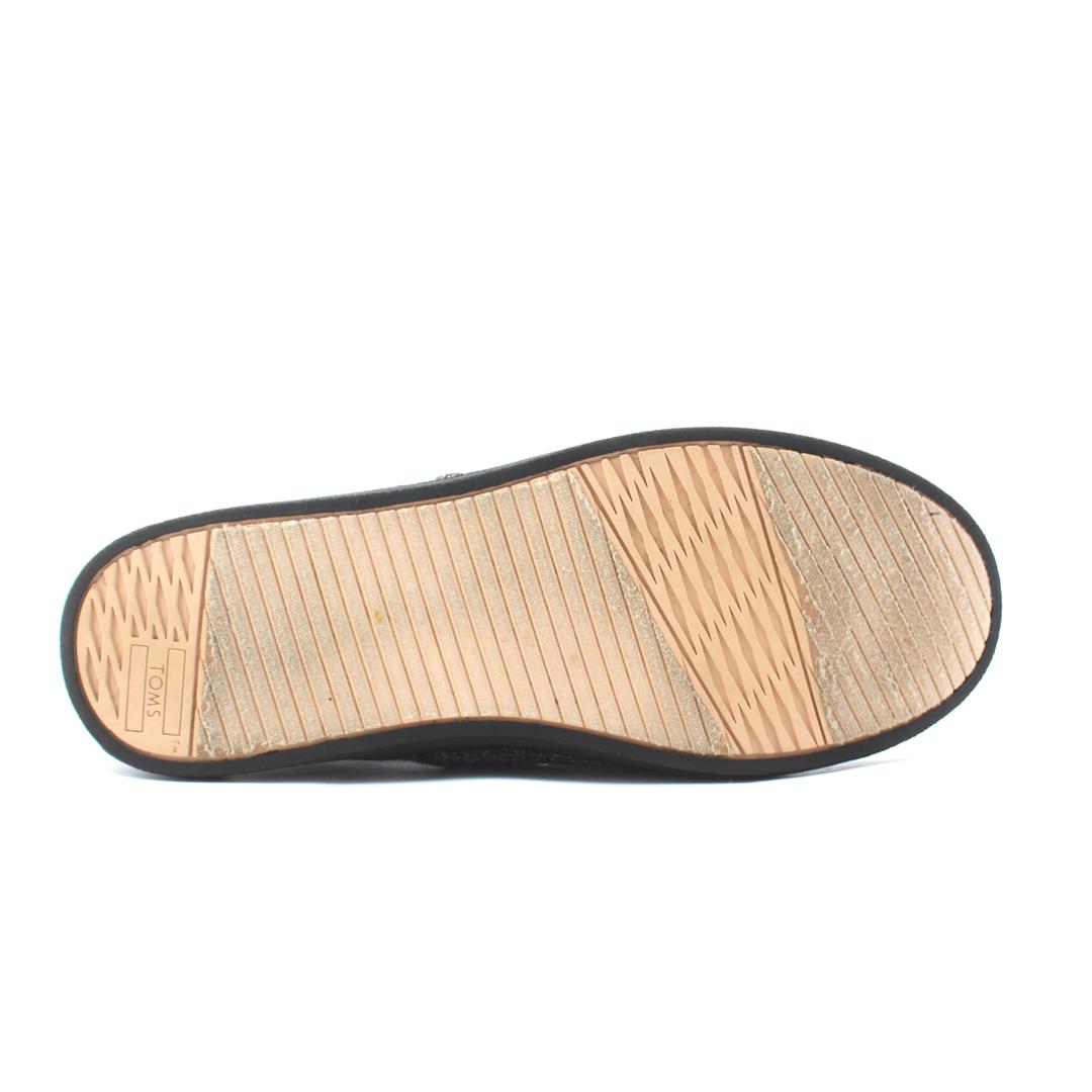 TOMS  PASEO