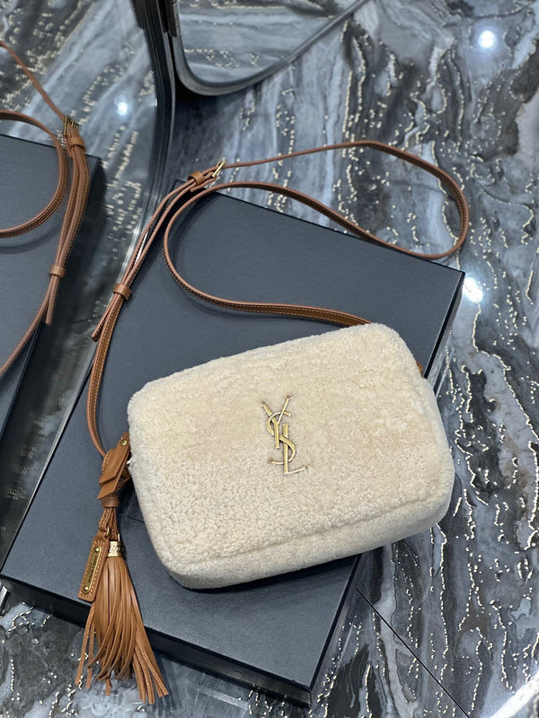 Amelia - YSL Bag - 3902