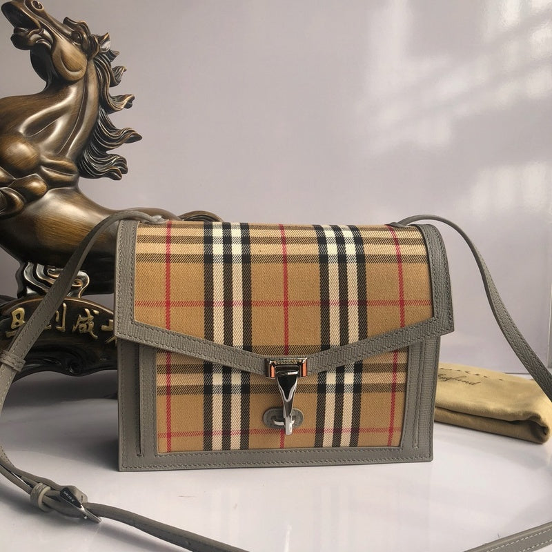 Burberry Bags - Bagsattire   671