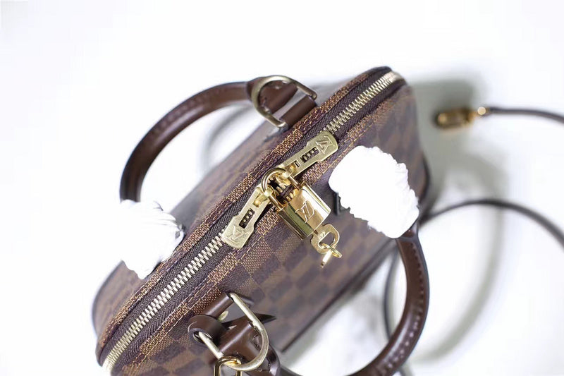 Fan Fashion Lu-Vi bags - 8285