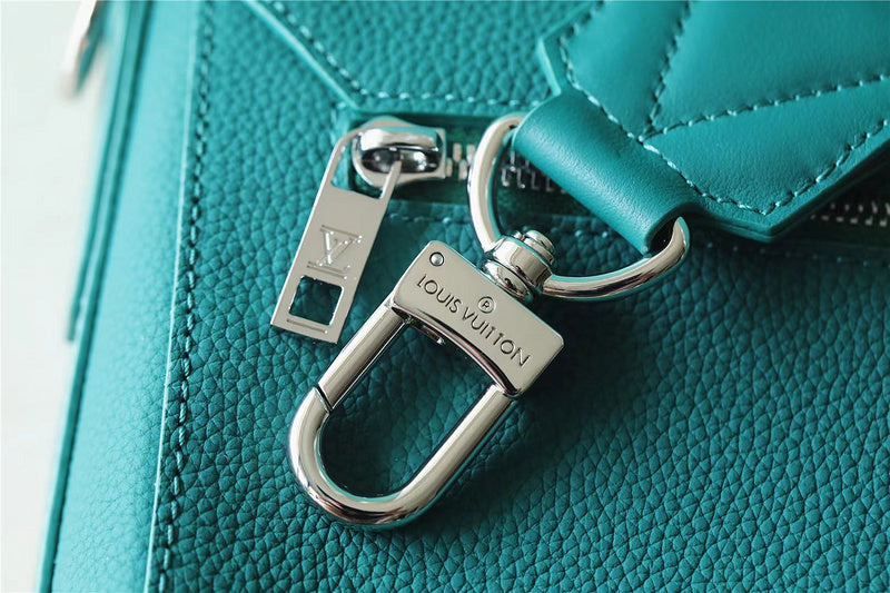 Fan Fashion Lu-Vi bags - 9921