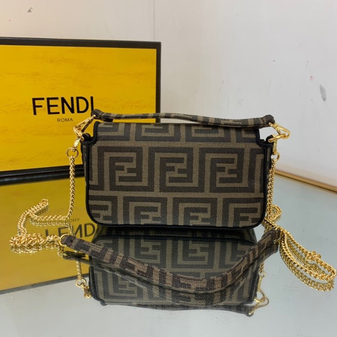 Amelia's Bag Gallery - VAR Bags - 184
