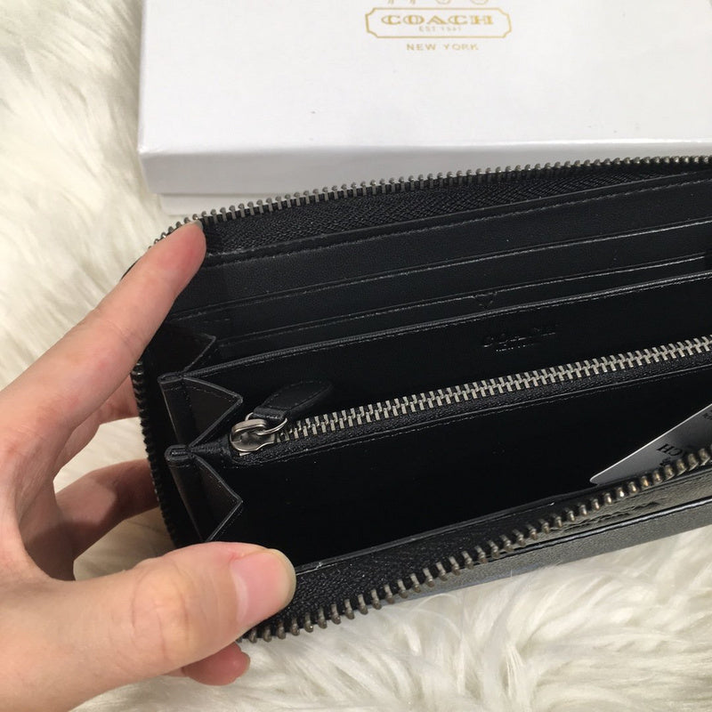 Amelia - CAH Wallet - 151