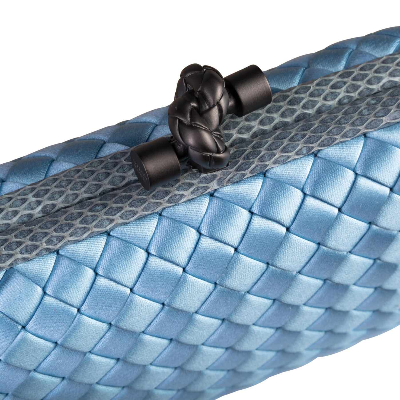 Knot Clutch