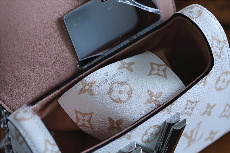 Fan Fashion Lu-Vi bags - 8443