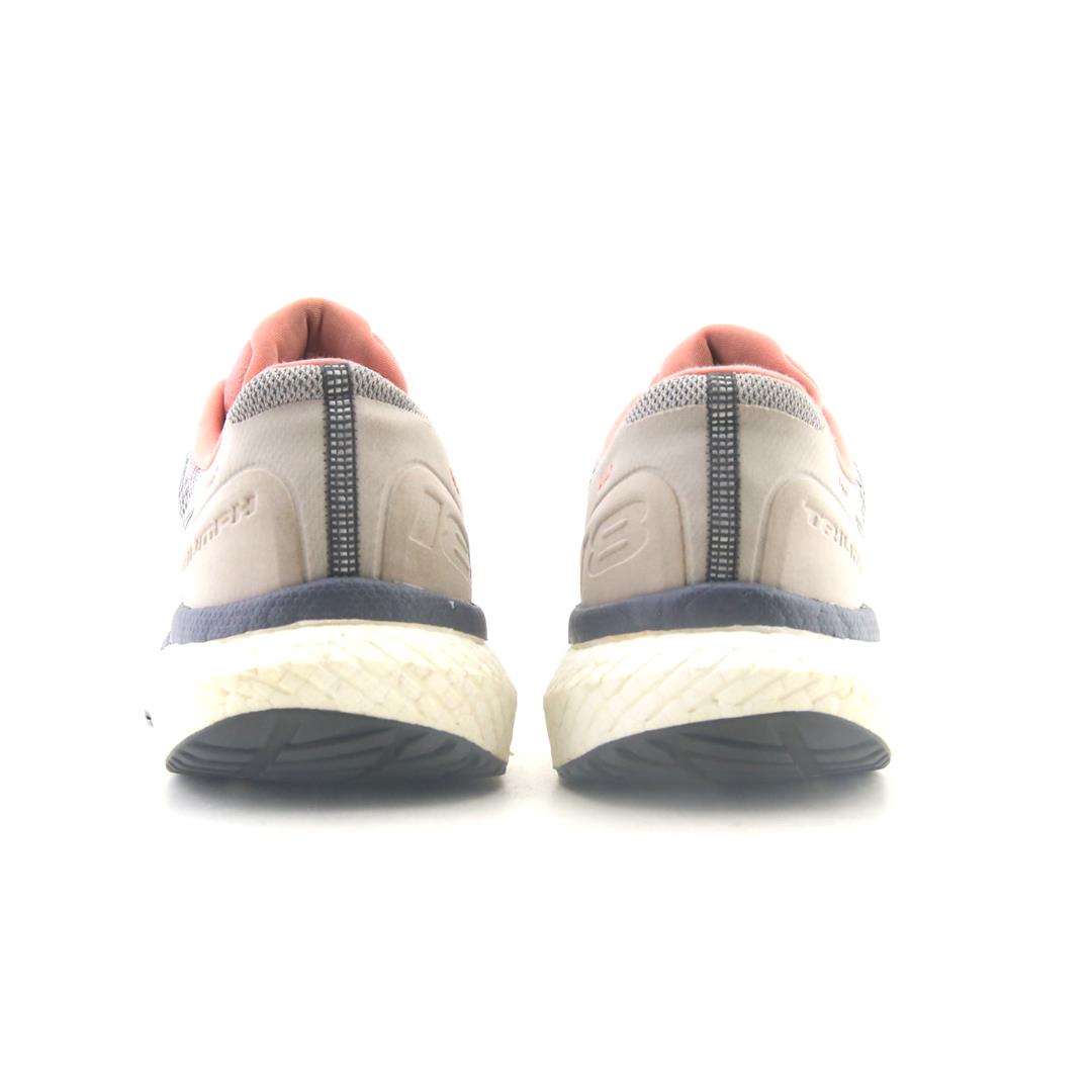 SAUCONY TRIUMPH 18