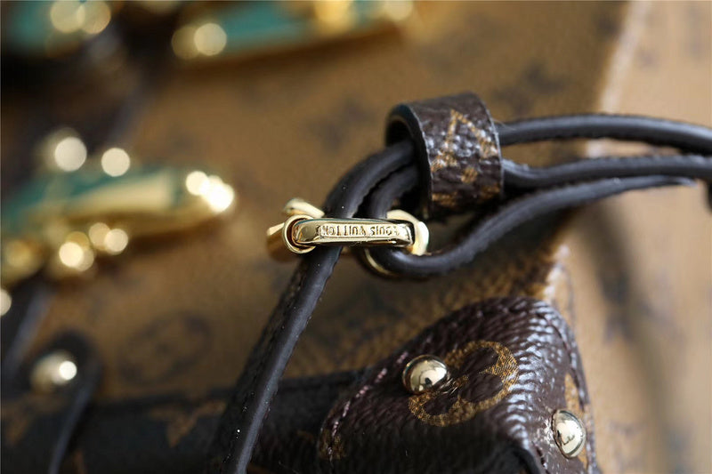 Fan Fashion Lu-Vi bags - 8203