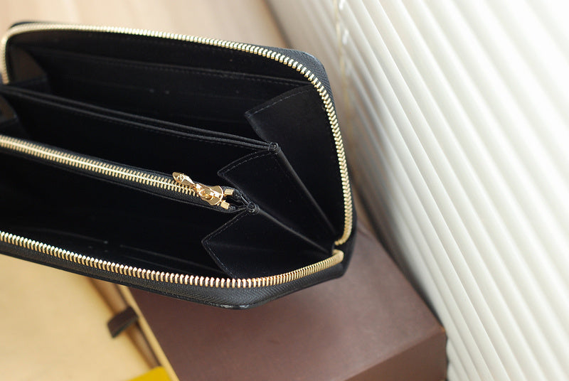 Fan Fashion Lu-Vi bags - 9408