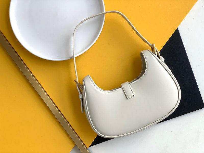 Amelia - YSL Bag - 4174