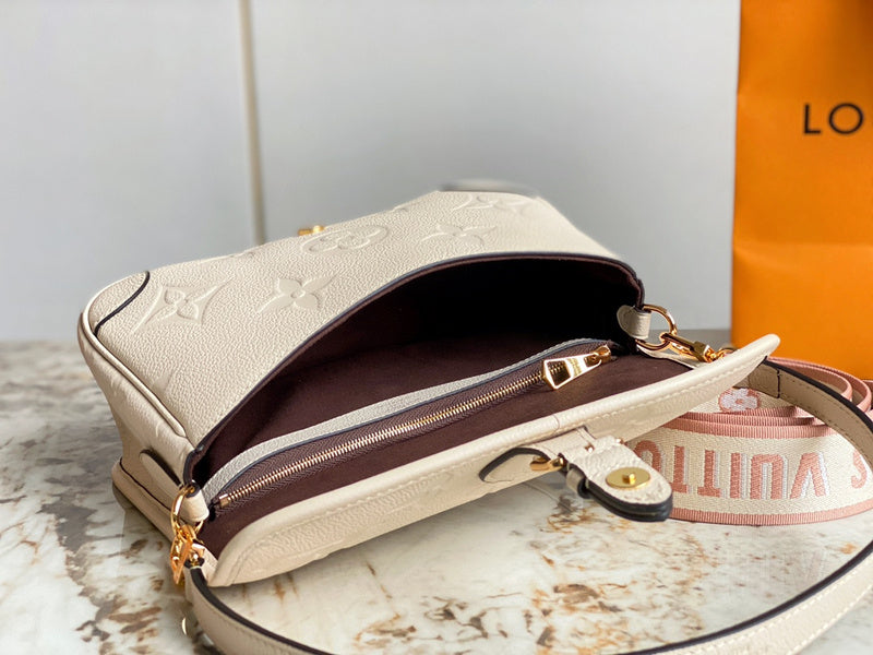 Amelia's Bag Gallery - LOV Bags - 897