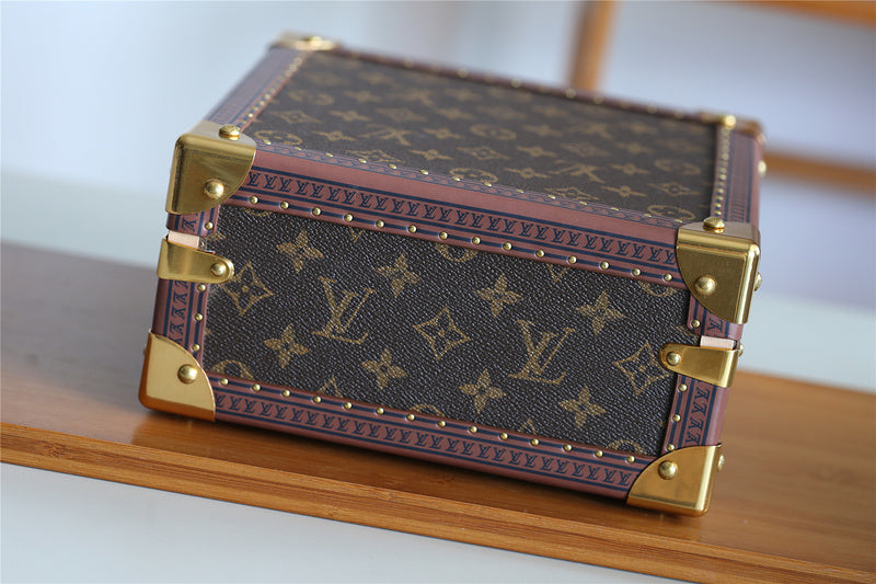 Fan Fashion Lu-Vi bags - 9554