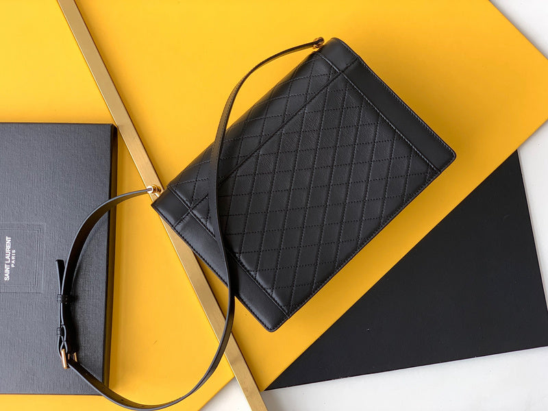 Amelia - YSL Bag - 4172