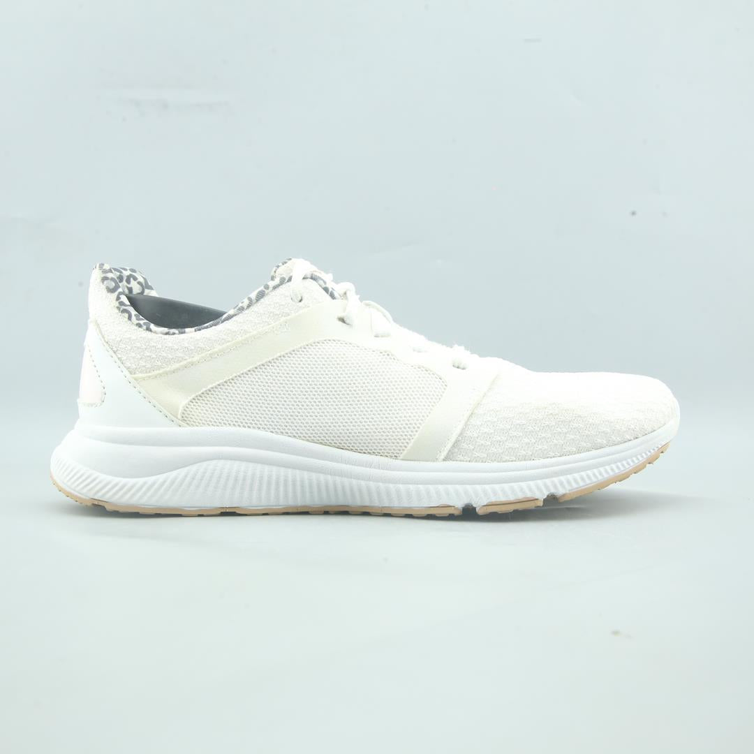 AVIA MEMORY FOAM