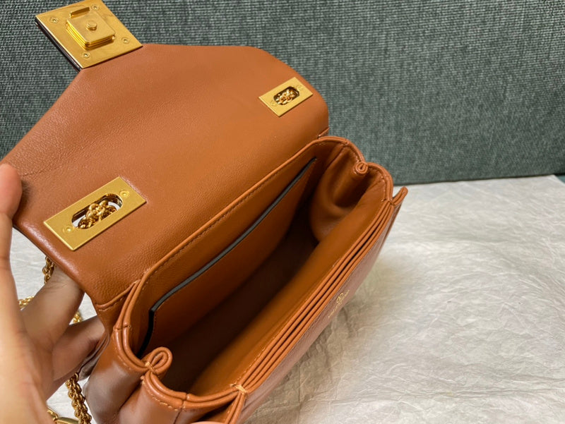 Amelia's Bag Gallery - VEL Bags - 737