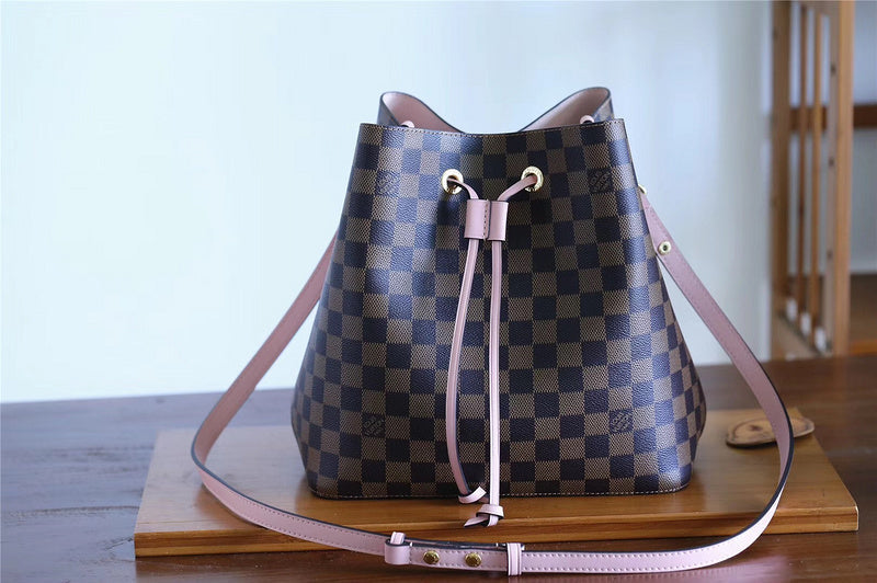 Fan Fashion Lu-Vi bags - 8576