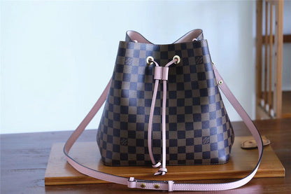 Fan Fashion Lu-Vi bags - 8576