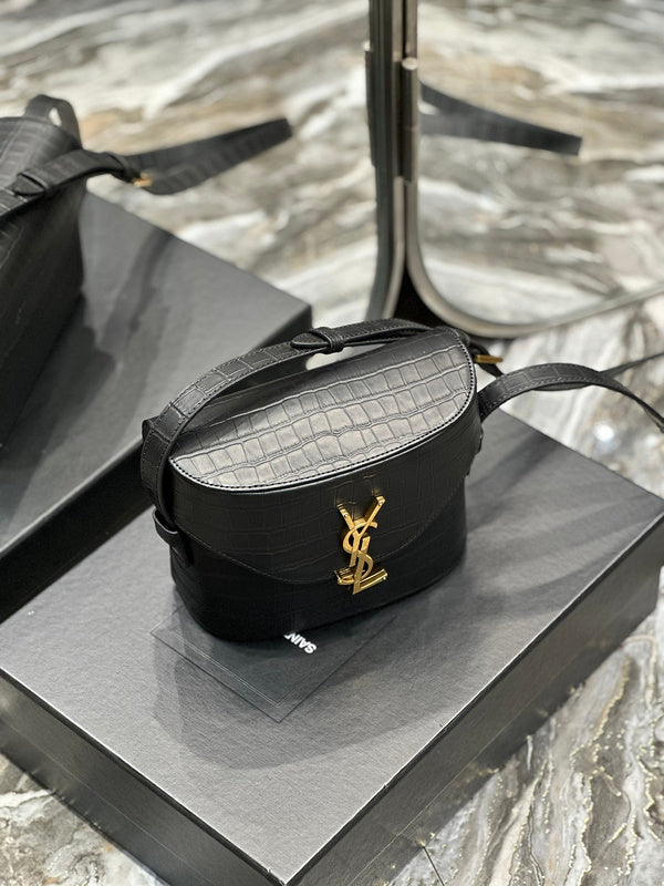 Amelia - YSL Bag - 2514
