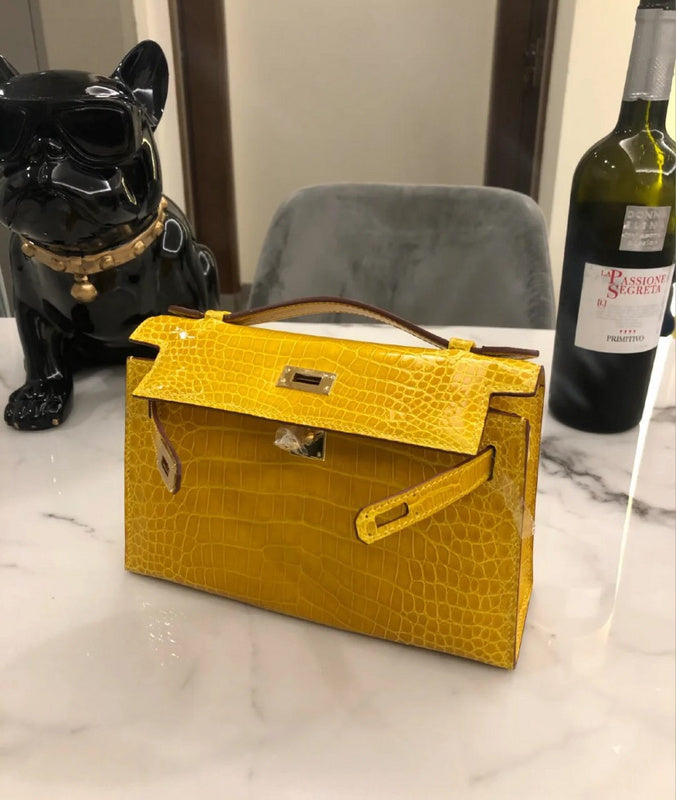 Amelia - HMS Bags - 1637