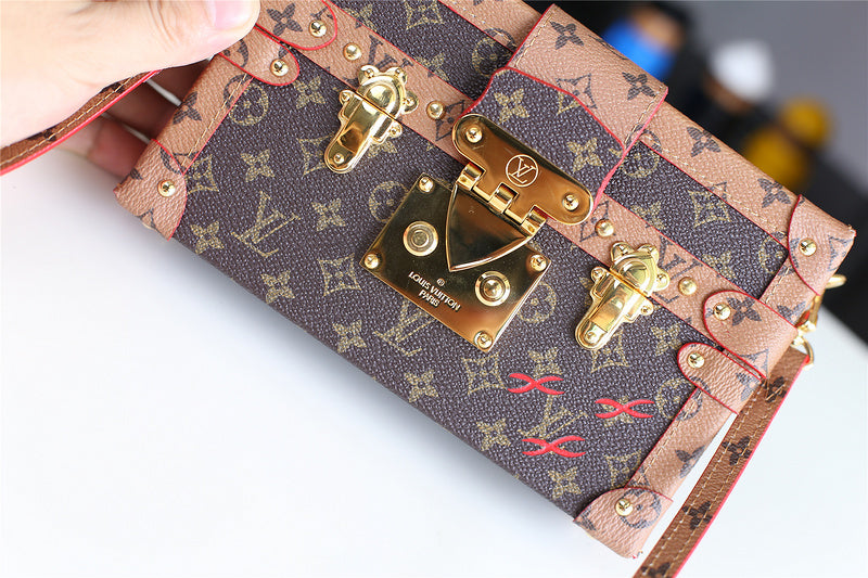 Fan Fashion Lu-Vi bags - 8220