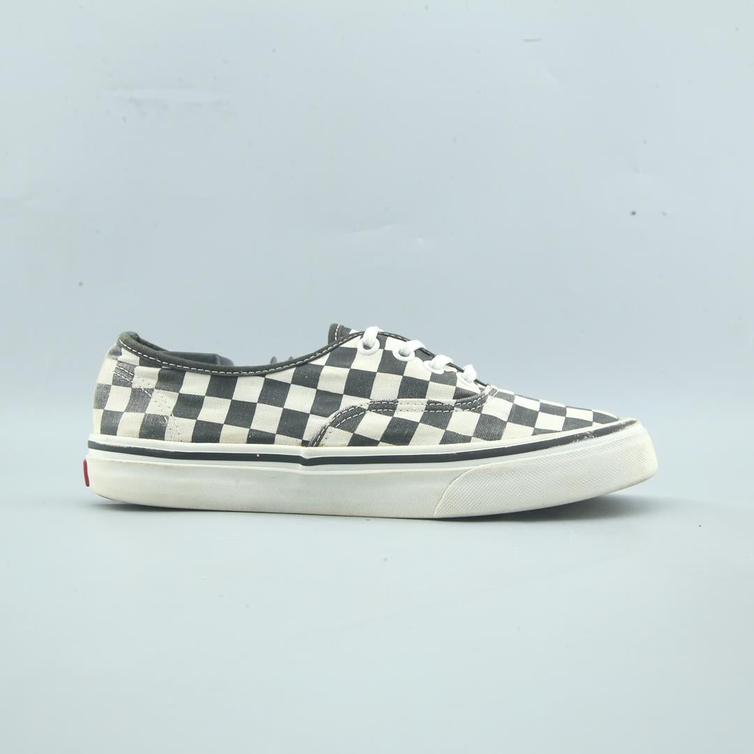 VANS AUTHENTIC