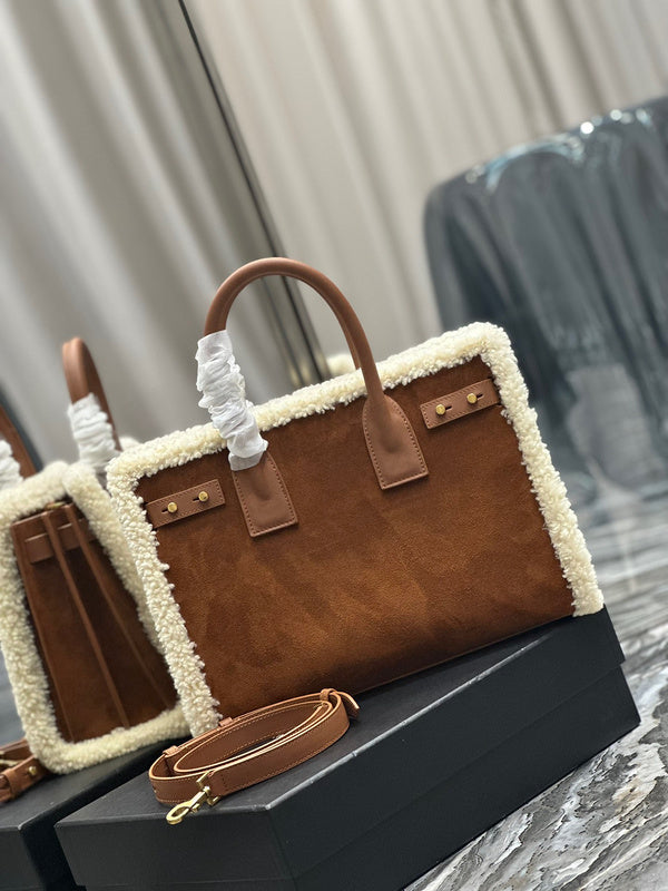 Amelia - YSL Bag - 3940