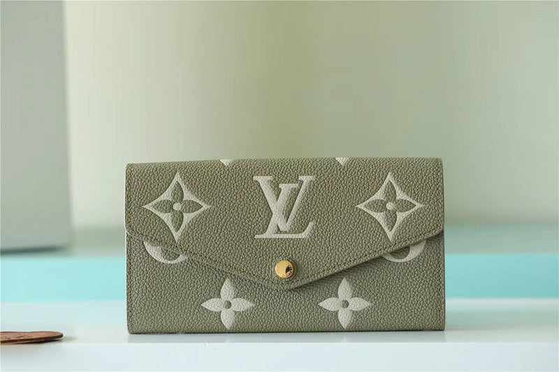 Fan Fashion Lu-Vi bags - 8692