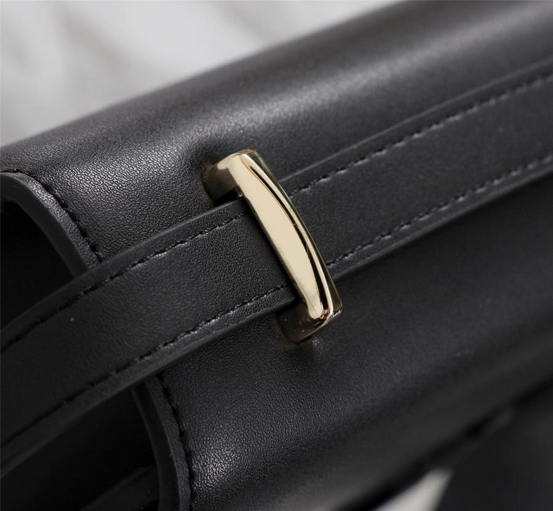 Amelia - YSL Bag - 2554