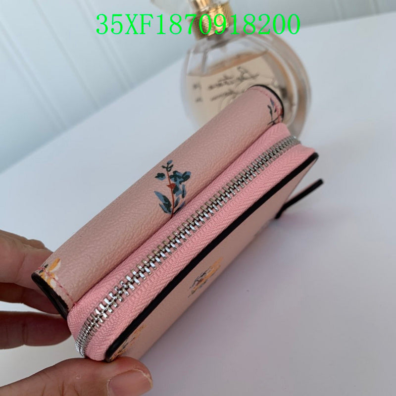 Amelia - CAH Wallet - 072