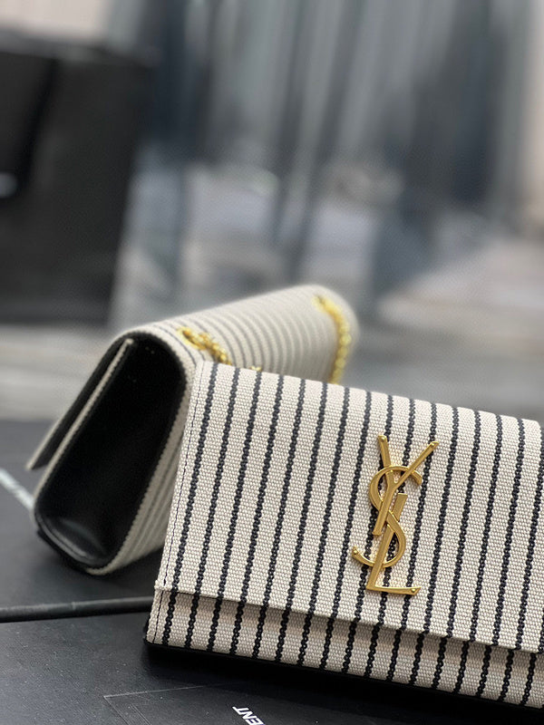 Amelia - YSL Bag - 4215