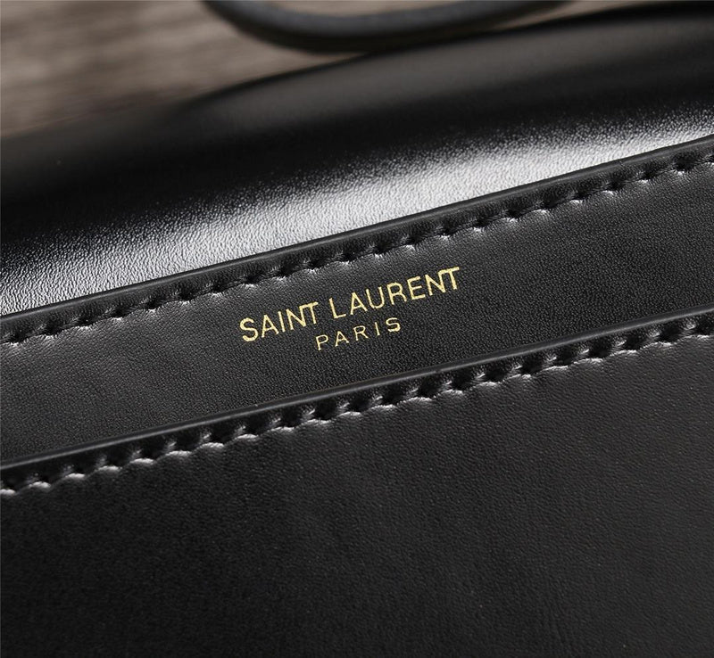 Amelia - YSL Bag - 2840