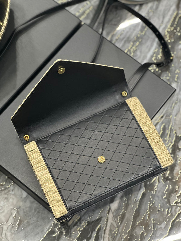 Amelia - YSL Bag - 3930