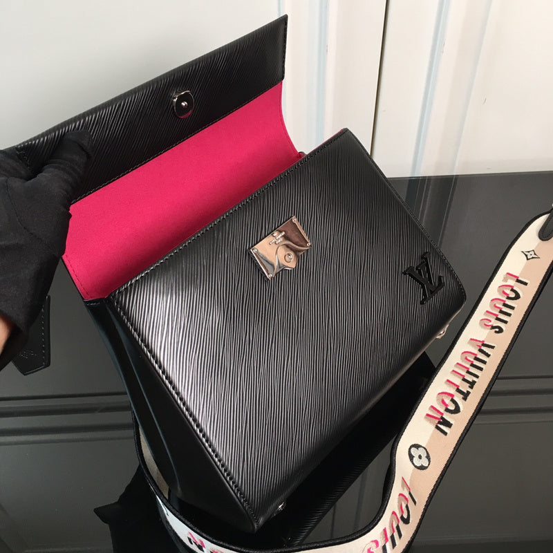 Fan Fashion Lu-Vi bags - 17103