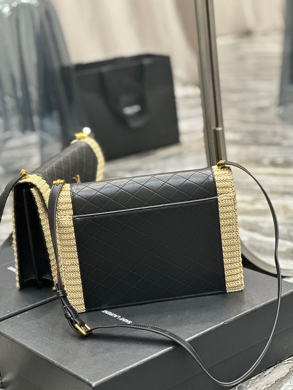 Amelia - YSL Bag - 3930