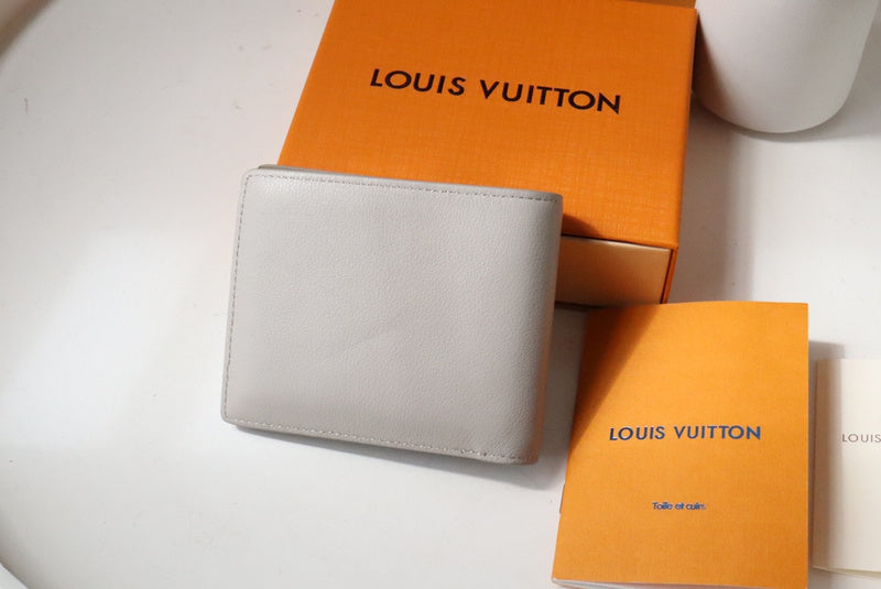 Amelia- LOV  Luxury  Wallets - 640