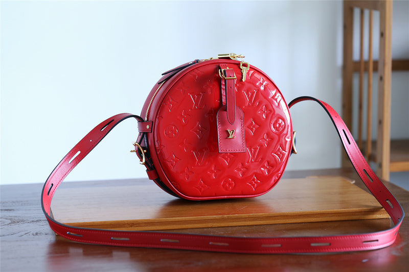 Fan Fashion Lu-Vi bags - 8331