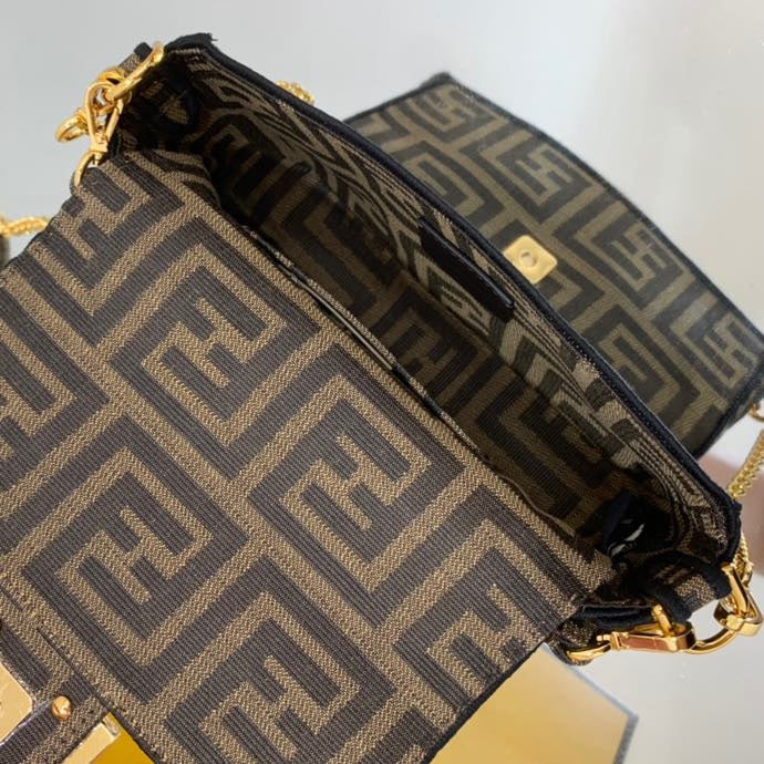 Amelia's Bag Gallery - VAR Bags - 184