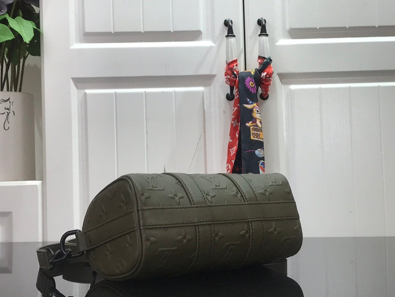 Fan Fashion Lu-Vi bags - 17419