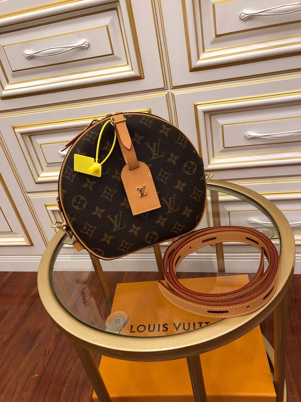Fan Fashion Lu-Vi bags - 17800