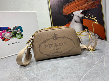 Barnes-Bags - Prada Bags - 827