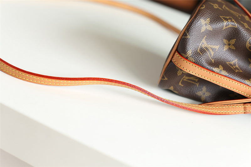 Fan Fashion Lu-Vi bags - 9390