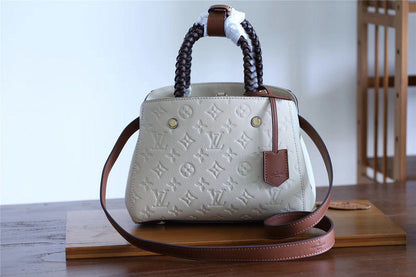 Fan Fashion Lu-Vi bags - 8020