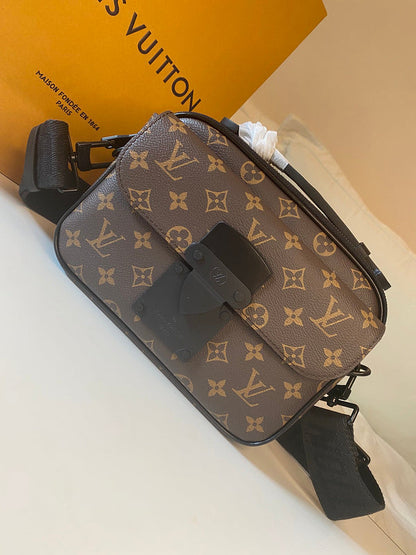 Fan Fashion Lu-Vi bags - 17526
