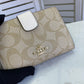 Amelia - CAH Wallet - 035