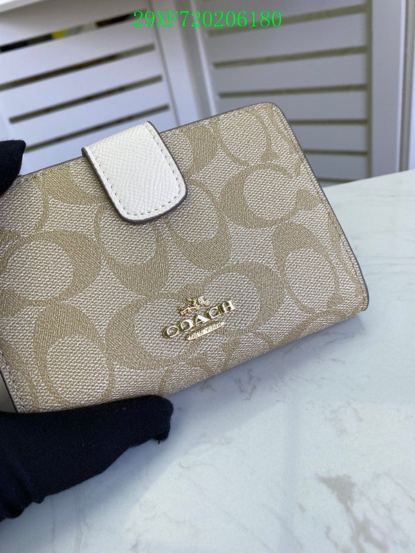 Amelia - CAH Wallet - 035