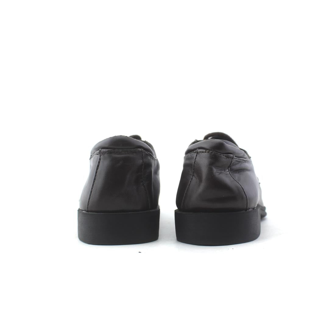 KENNETH COLE .