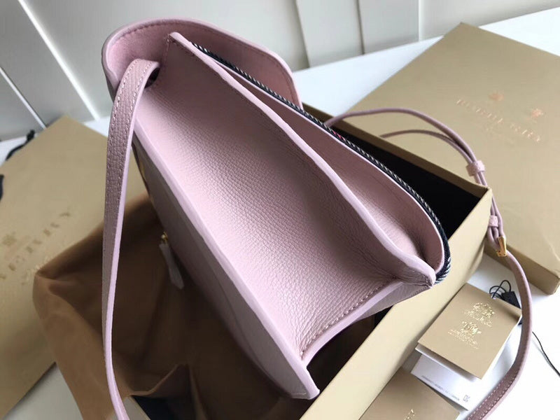 Burberry Bags - Bagsattire   476