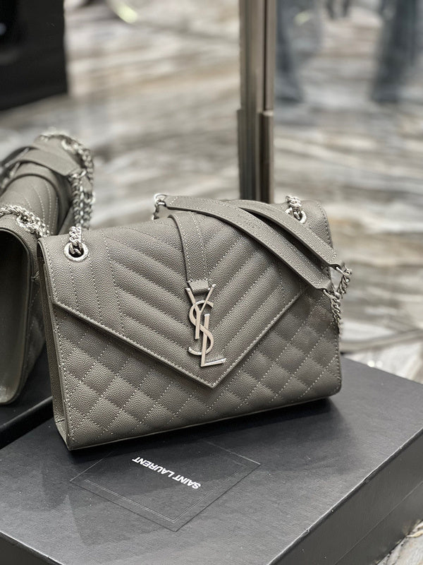 Amelia - YSL Bag - 1890