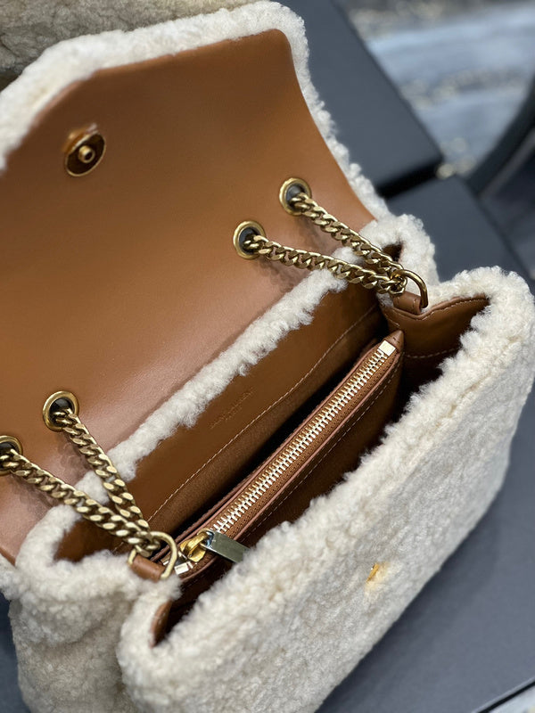 Amelia - YSL Bag - 3922