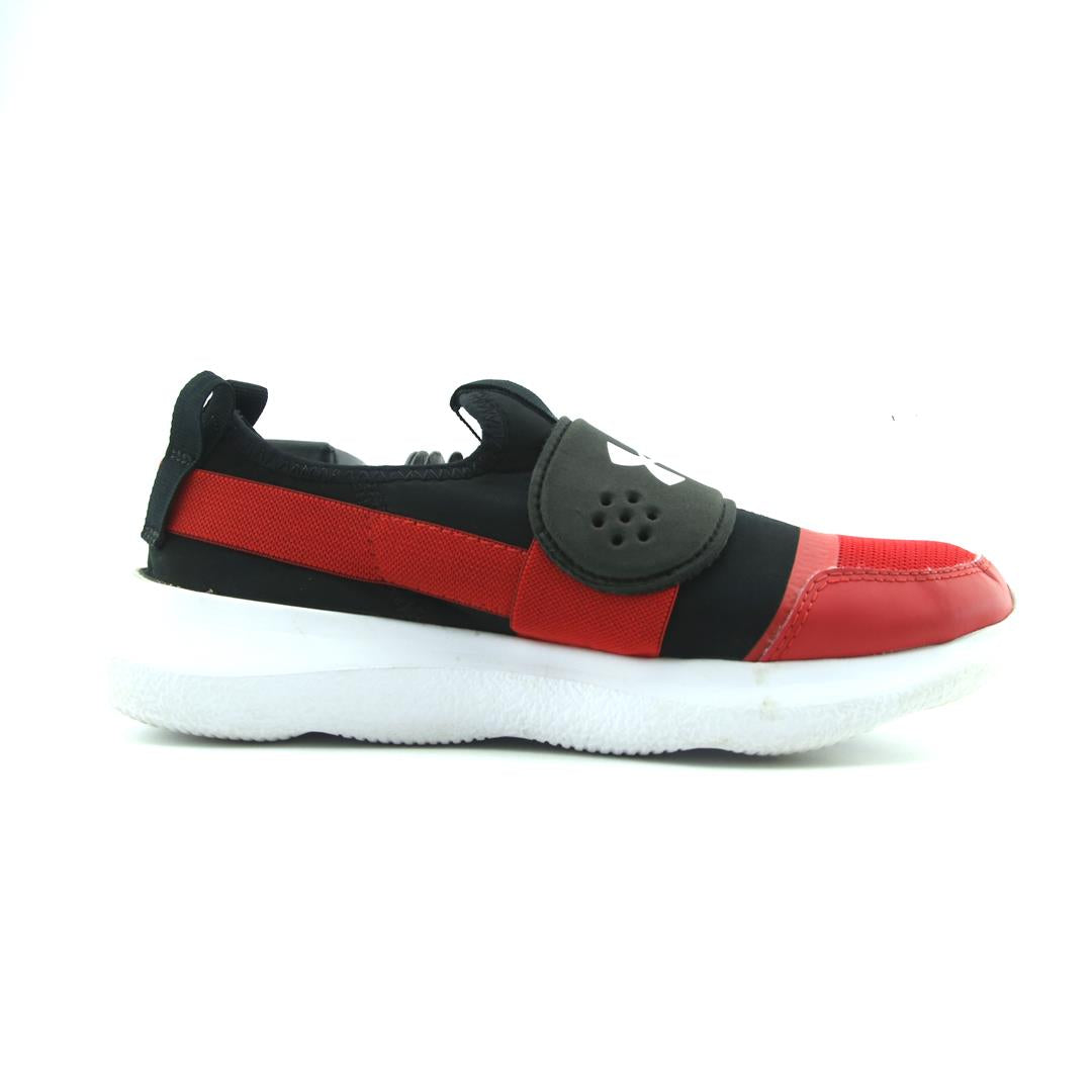 UNDER ARMOUR RUNPLAY CAMO LOW