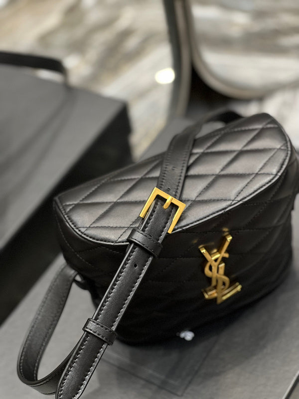 Amelia - YSL Bag - 3918